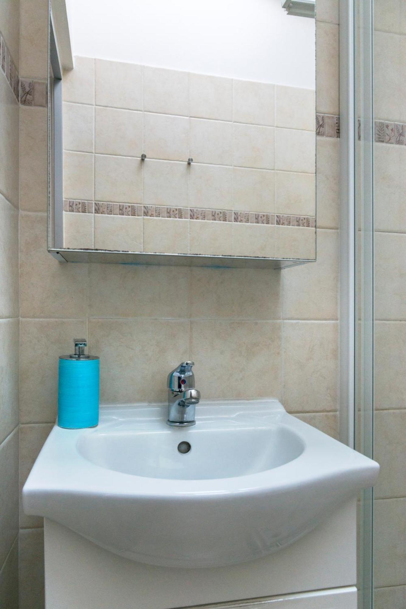 Vigna Tiny In Appartement *