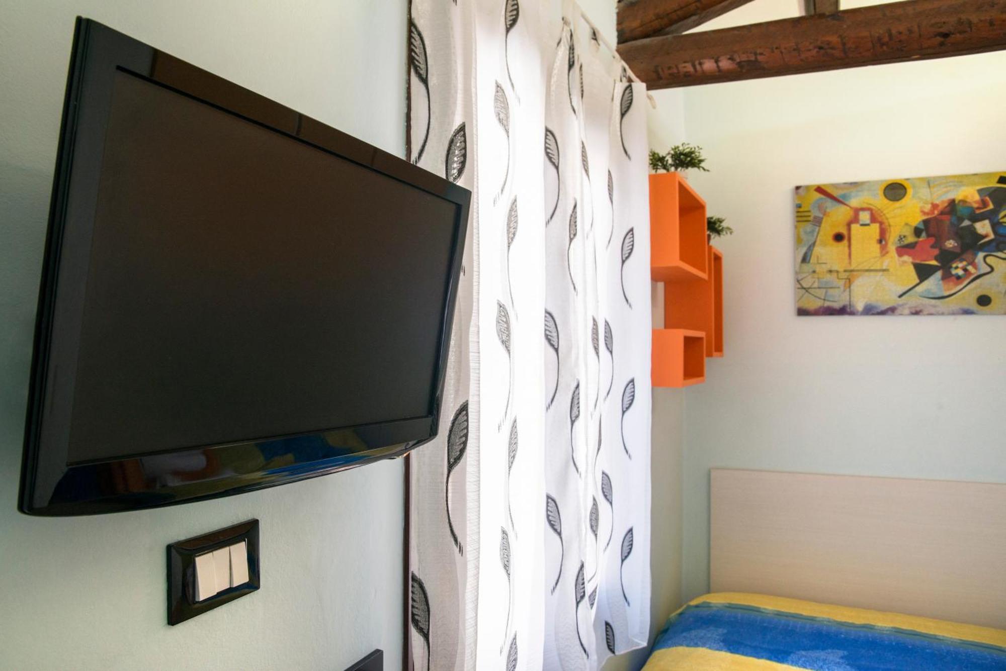 Vigna Tiny In Appartement *