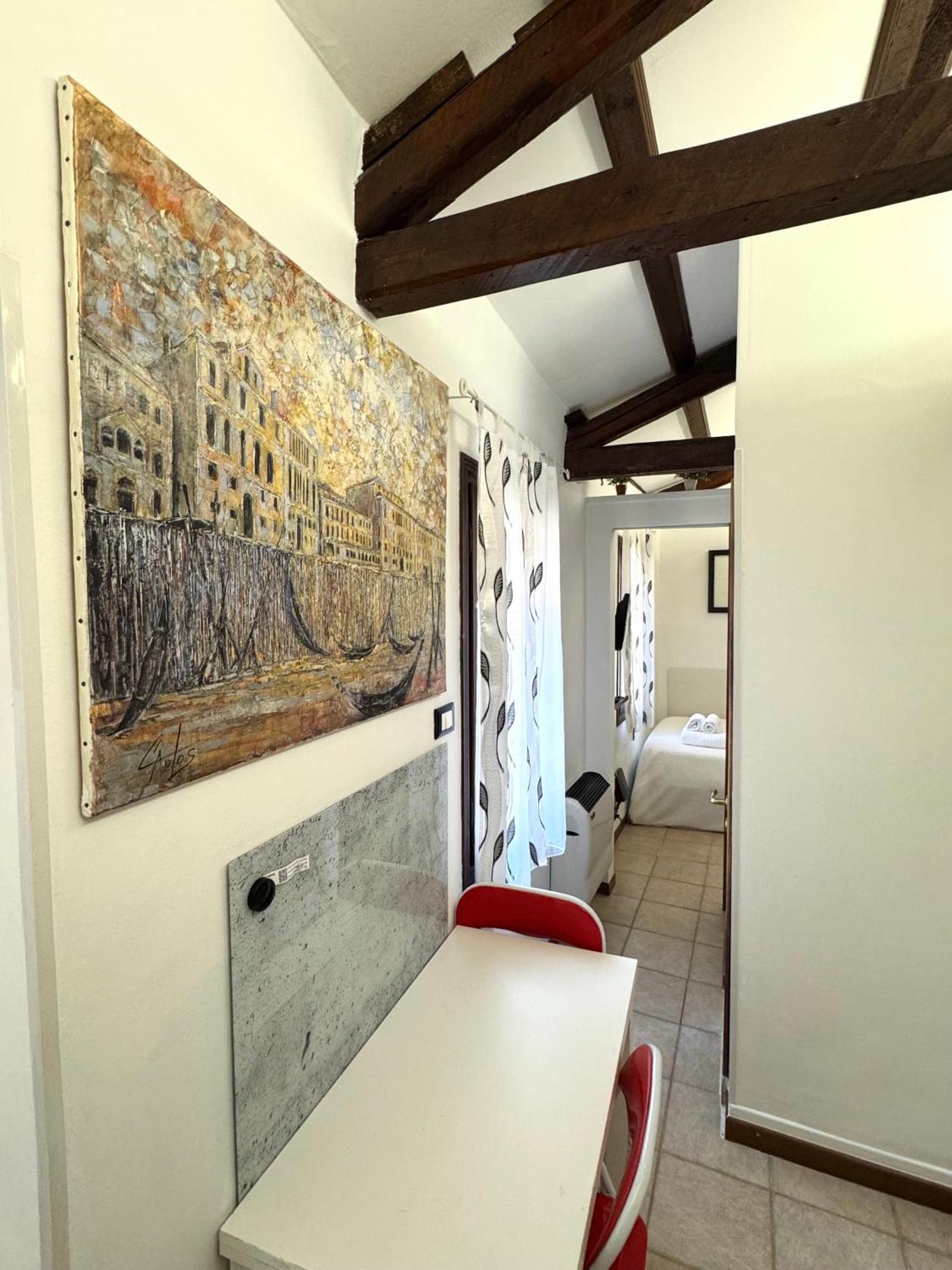 Vigna Tiny In Venise